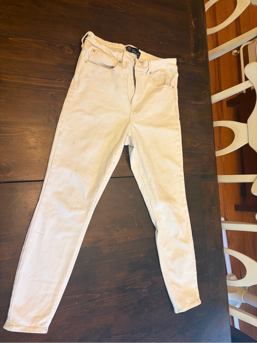 GAP High-Rise Women's White Skinny Jeans
